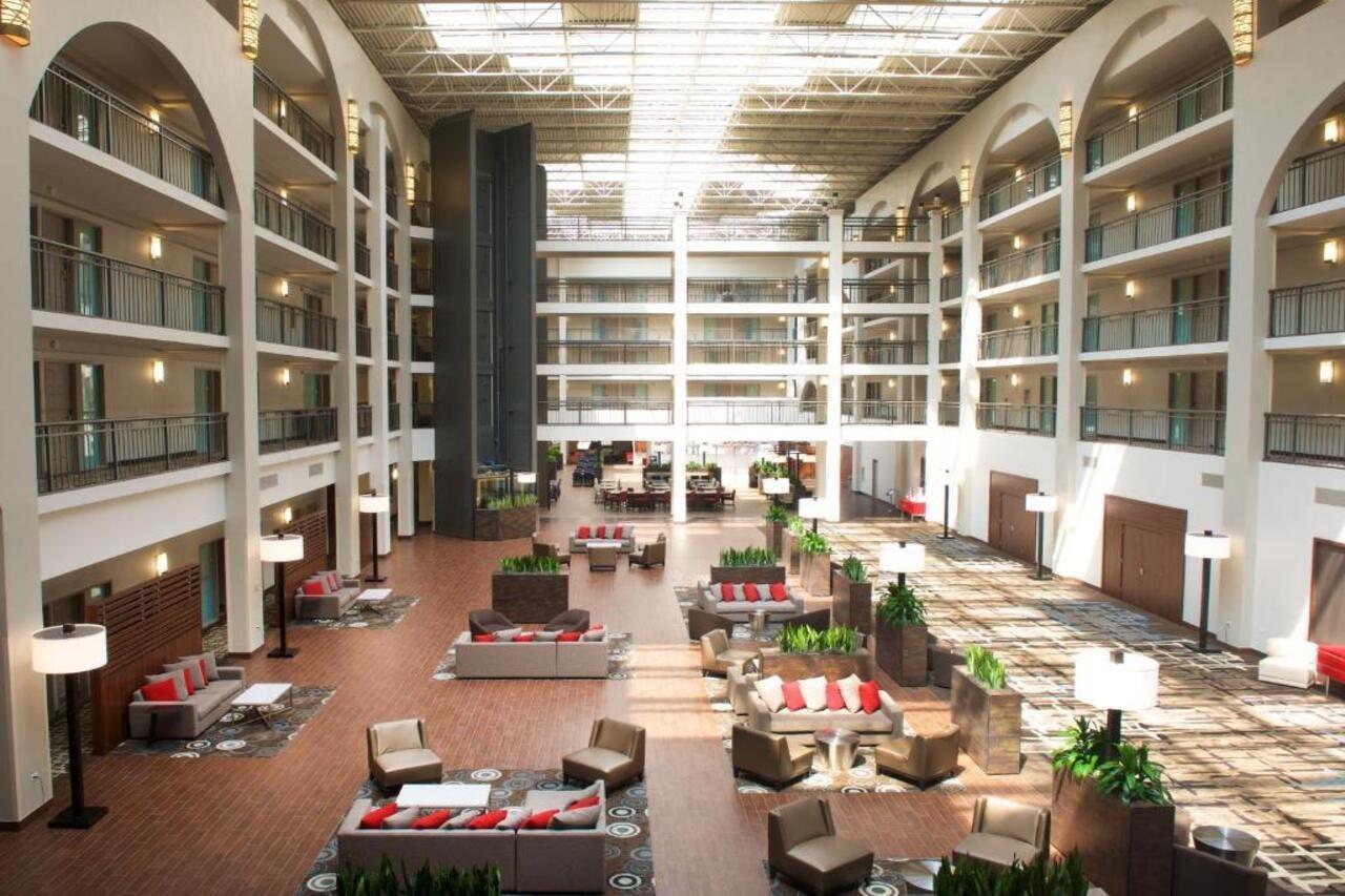 Embassy Suites By Hilton Detroit - Livonia/Novi Exterior foto