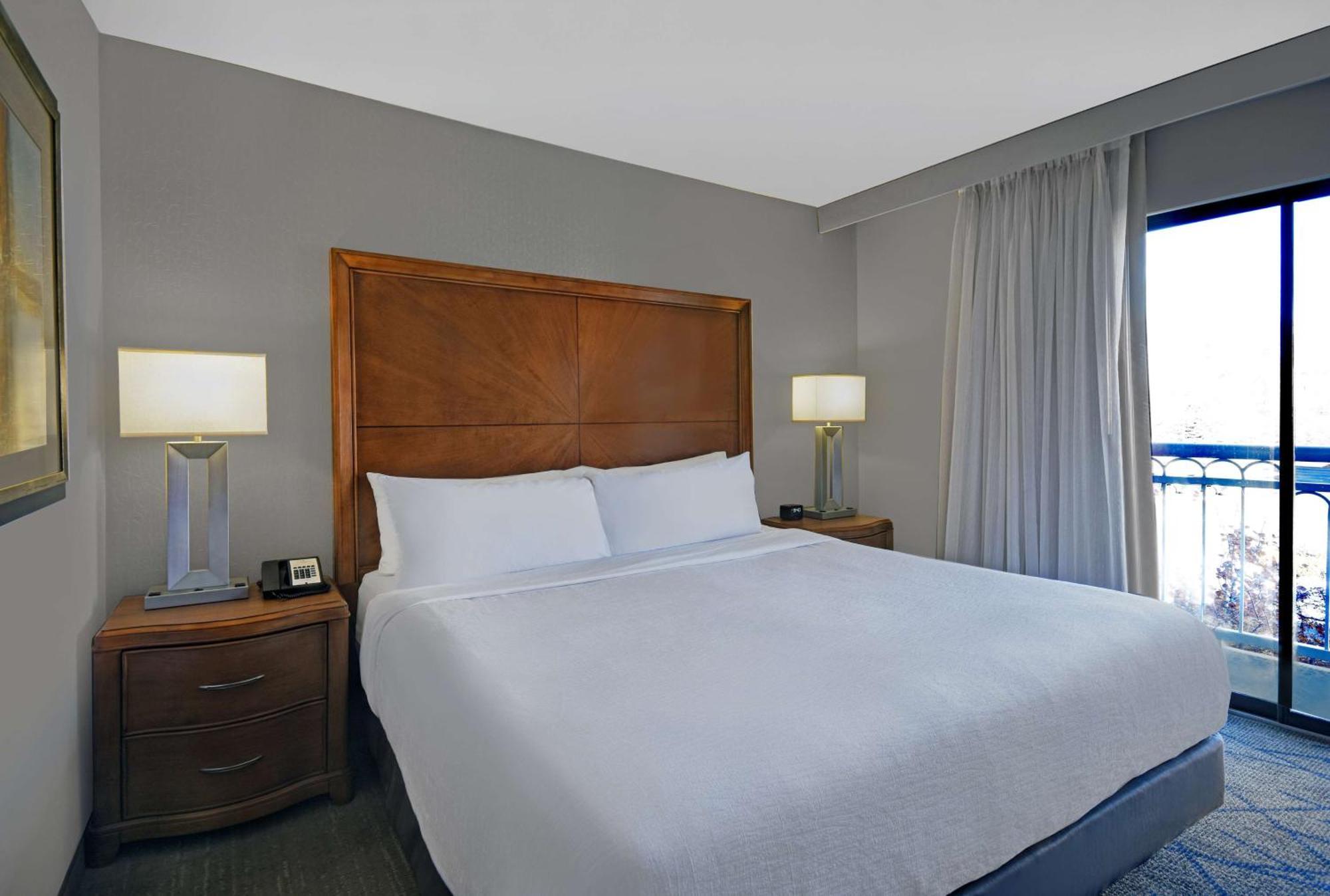 Embassy Suites By Hilton Detroit - Livonia/Novi Exterior foto