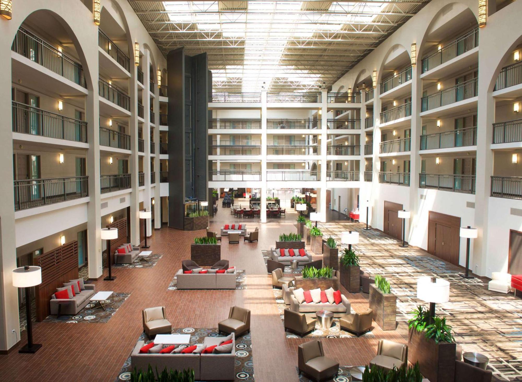 Embassy Suites By Hilton Detroit - Livonia/Novi Exterior foto