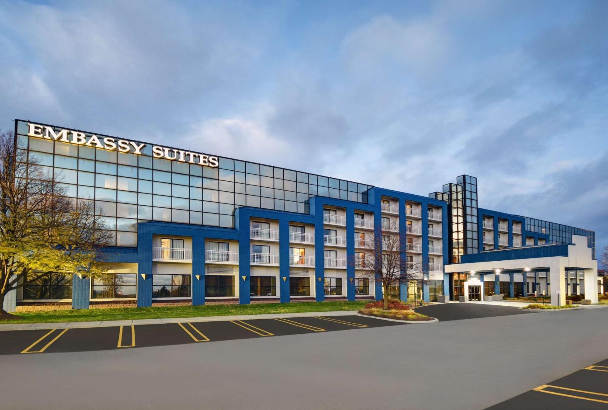 Embassy Suites By Hilton Detroit - Livonia/Novi Exterior foto