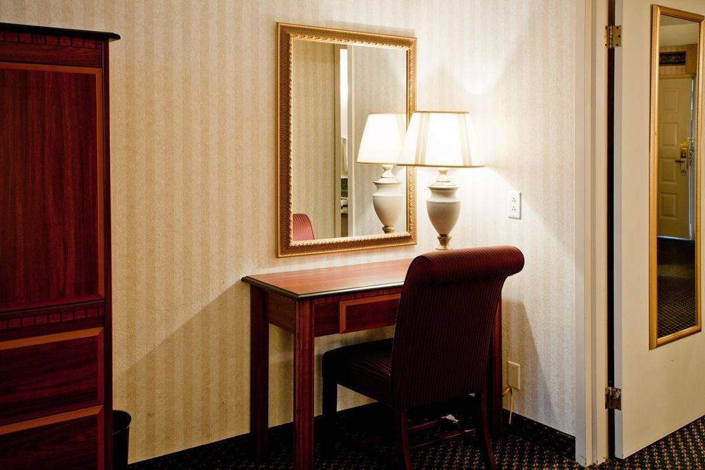 Embassy Suites By Hilton Detroit - Livonia/Novi Zimmer foto